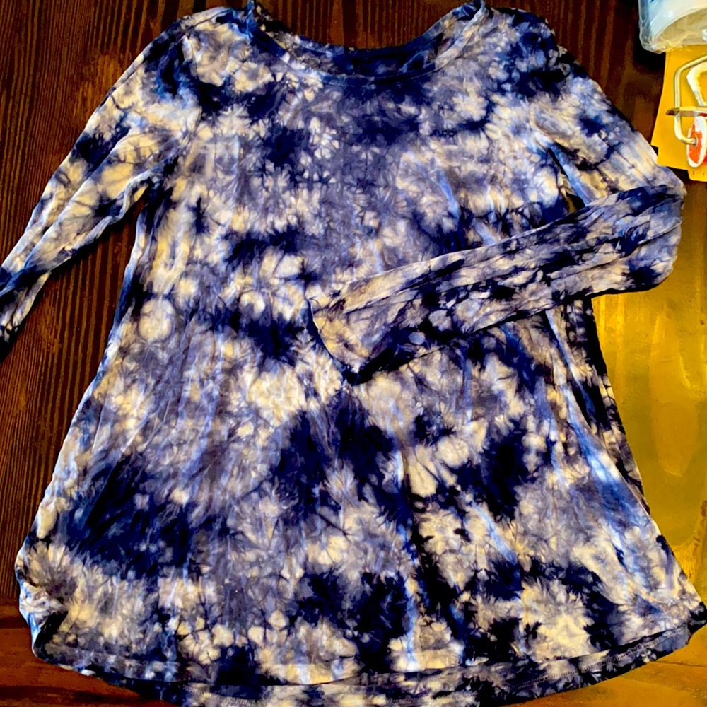 Justice youth 12 blue tie dye long sleeve tee